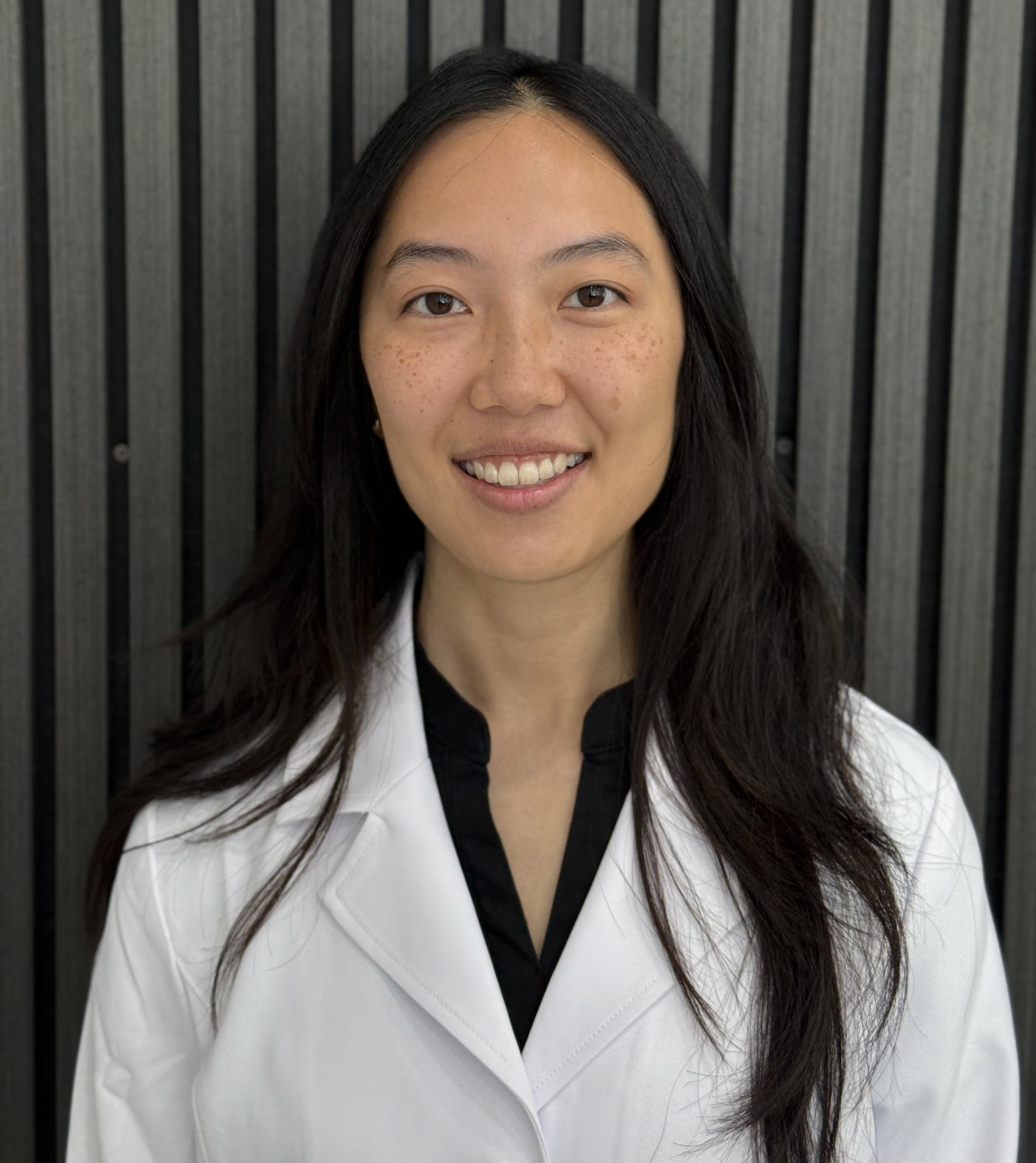 image of the doctor Dr Monica Tran image of the doctor Dr Monica Tran